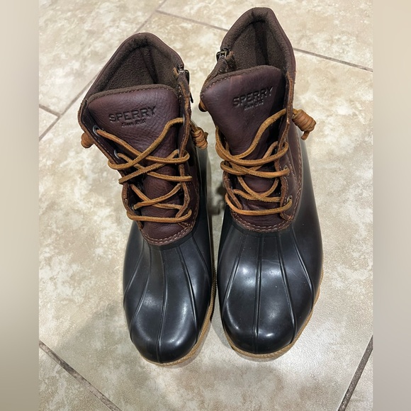 Sperry Women's Black and Brown Saltwater Duck Boots EUC Size 8.5 Perfect - Picture 1 of 6